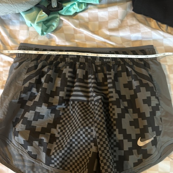 Black and grey Nike running shorts - Picture 8 of 9